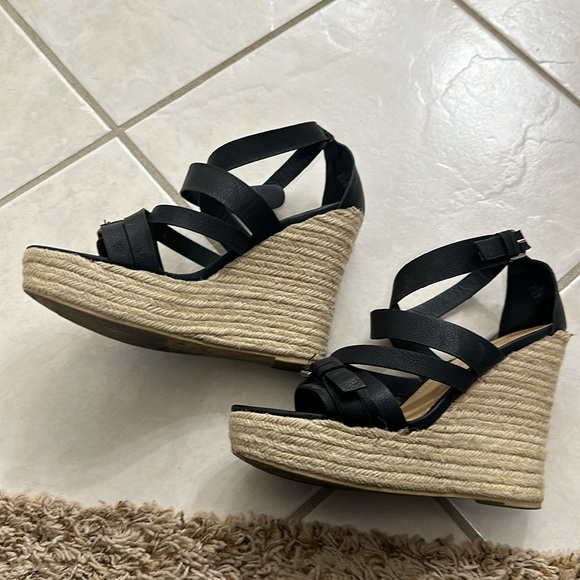 JustFab wedges 8.5 - Picture 4 of 7